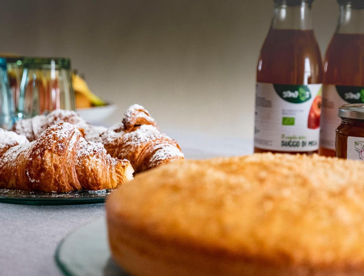 I Quattro Grappoli Bed and Breakfast Neive Buitenkant foto