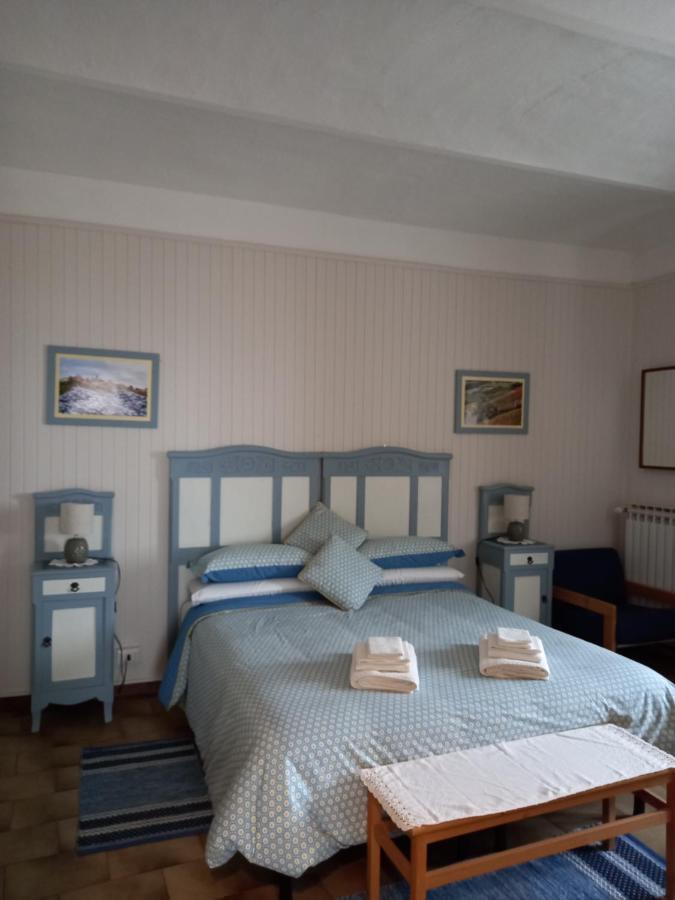 I Quattro Grappoli Bed and Breakfast Neive Kamer foto