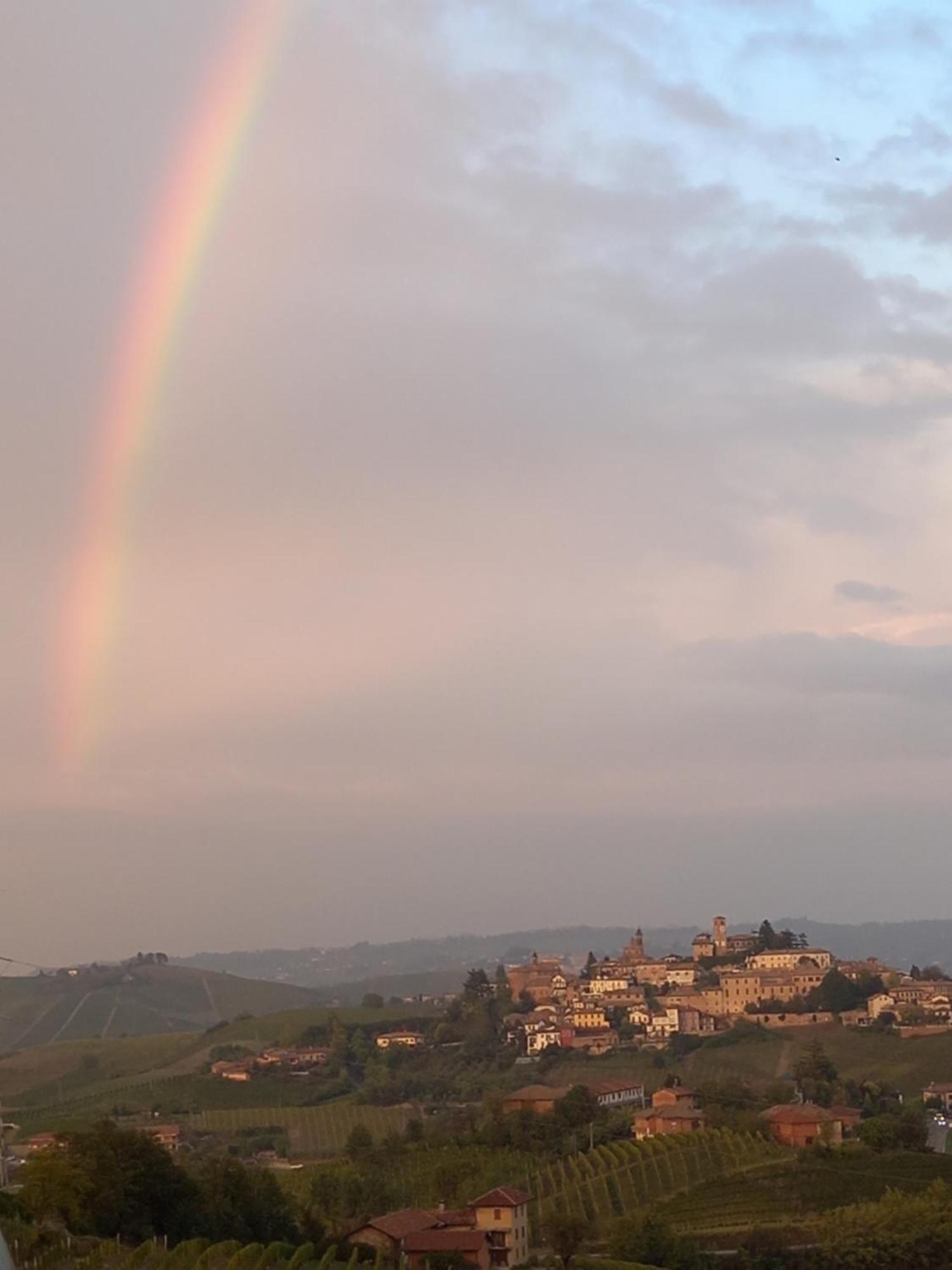 I Quattro Grappoli Bed and Breakfast Neive Buitenkant foto